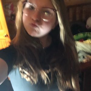 Meet your Posher, Abby